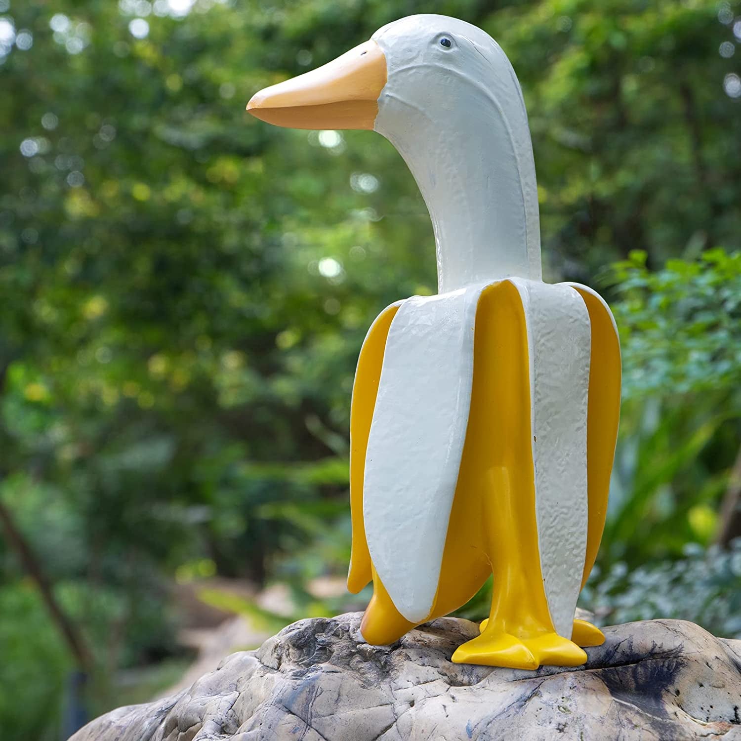 Lhocm, Lhocm Funny Large Banana Duck Garden Statues Decoration, Creative Duck Gnomes Garden Art for Outdoor Fall Winter Garden Decor, Outdoor Statue for Patio, Lawn, Yard Decoration, Cute Housewarming Gifts