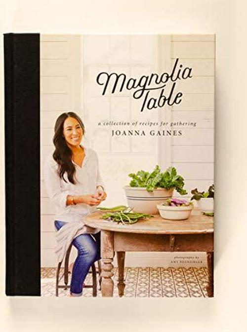 Joanna Gaines (Author), Marah Stets (Author), Magnolia Table